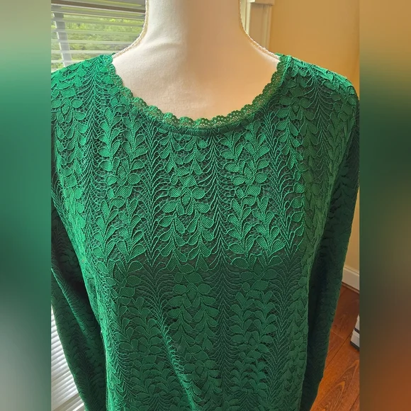 Shein Emerald Lace Maxi Dress - Picture 2 of 5